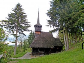 Кэлинешть. Церковь Рождества Пресвятой Богородицы