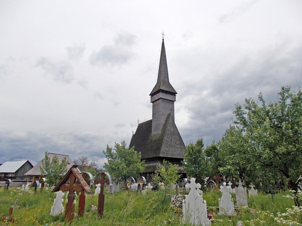 Церковь Успения Пресвятой Богородицы, Иеуд (Марамуреш, Румыния). фасады
