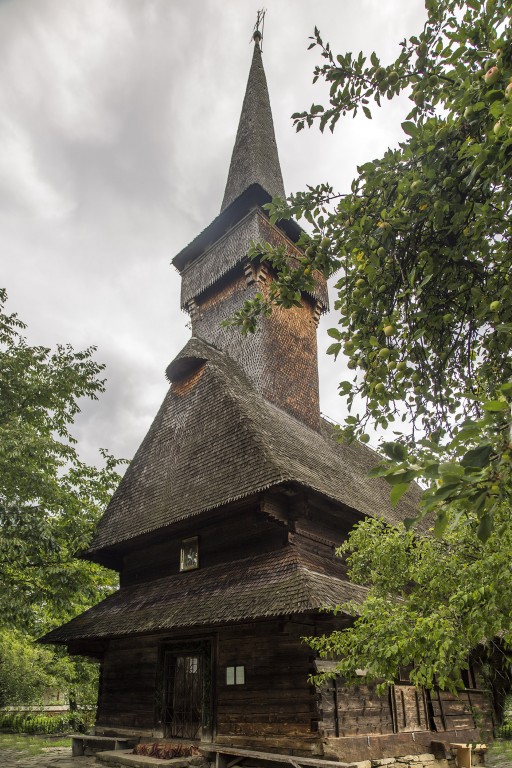 Церковь Параскевы Пятницы, Десешть (Марамуреш, Румыния). фасады, западный фасад
