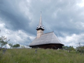 Купшень. Церковь Михаила и Гавриила архангелов