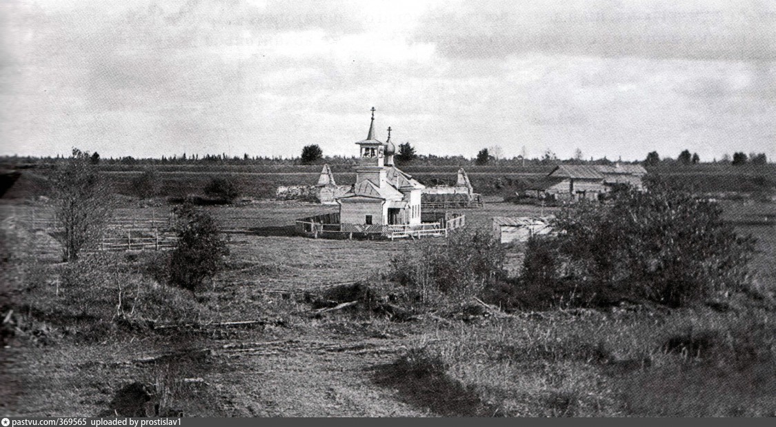 Конвейер. Церковь Петра и Павла в Новодвинской крепости (новая). архивная фотография, Фото с сайта https://pastvu.com/p/369567