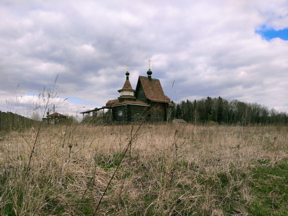 Неизвестная церковь, Сивково (Можайский городской округ, Московская область). общий вид в ландшафте