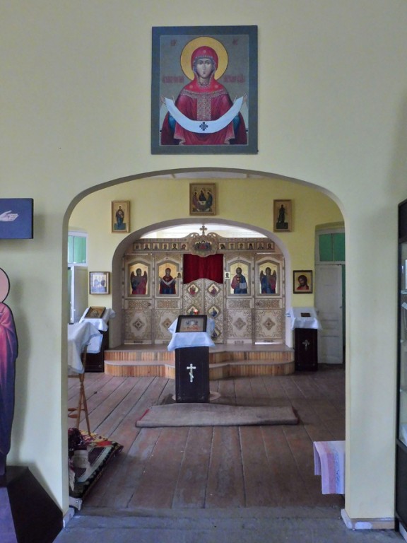 Церковь Покрова Пресвятой Богородицы (временная), Булзи (Каслинский район, Челябинская область). интерьер и убранство
