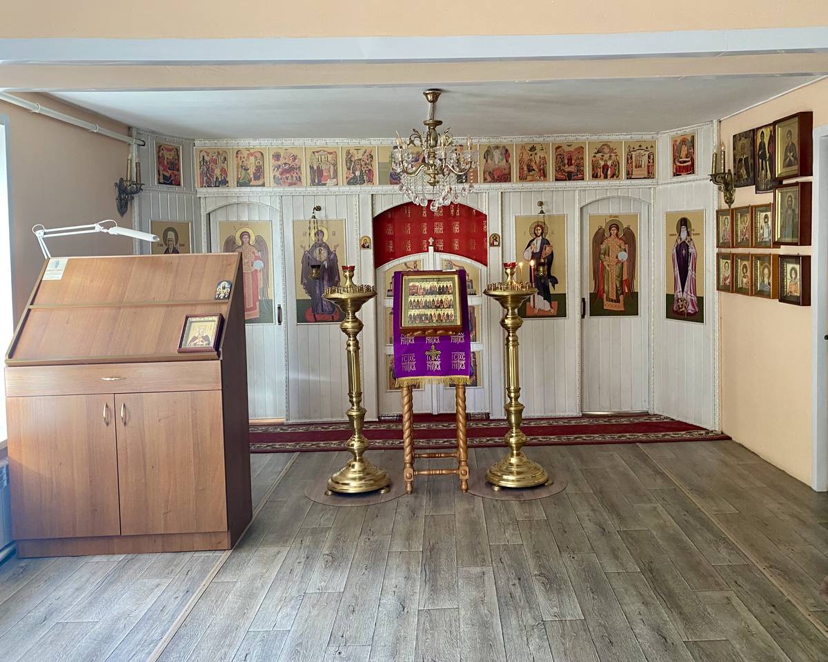 Церковь Михаила Архангела, Ижморский (Ижморский район, Кемеровская область). интерьер и убранство, Вид на алтарь