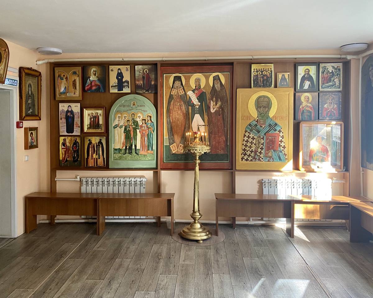 Церковь Михаила Архангела, Ижморский (Ижморский район, Кемеровская область). интерьер и убранство, Вид от алтаря