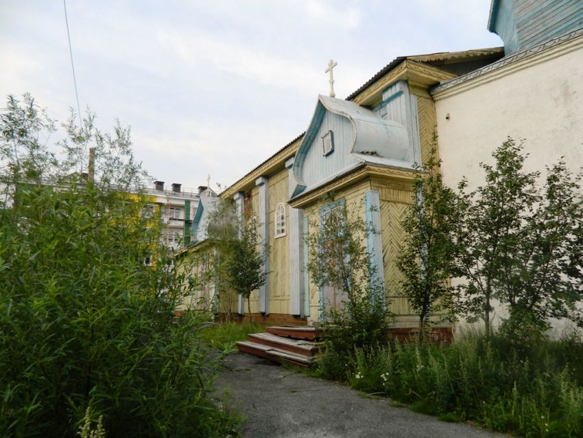 Церковь  Георгия Победоносца (старая), Лабытнанги (Лабытнанги, город, Ямало-Ненецкий автономный округ). фасады