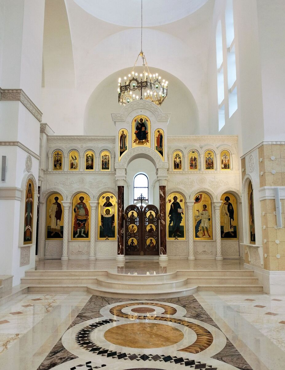 Кафедральный собор Преображения Господня, Салехард (Салехард, город, Ямало-Ненецкий автономный округ). интерьер и убранство, Правый придел - Василия Мангазейского