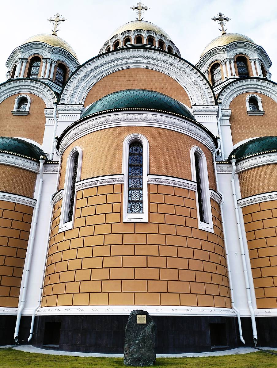 Апсида главного престола, архитектурные детали. Кафедральный собор Преображения Господня, Салехард (Салехард, город, Ямало-Ненецкий автономный округ)