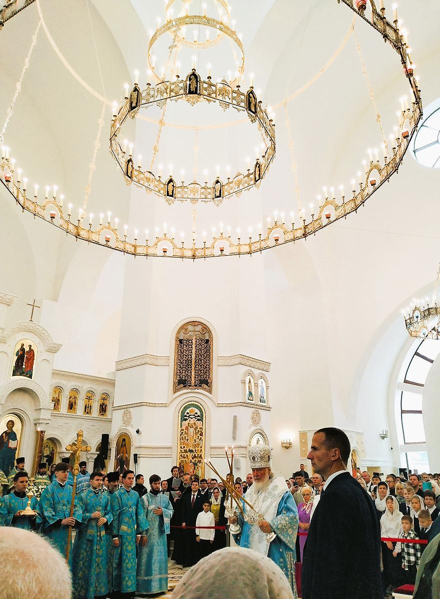  Великое освящение главного престола Кафедрального собора Преображения Господня совершил Патриарх Московский и всея Руси Кирилл 21 сентября 2024 г., документальные фотографии. Кафедральный собор Преображения Господня, Салехард (Салехард, город, Ямало-Ненецкий автономный округ)