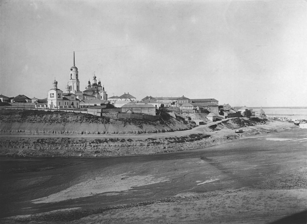 Дубовка. Часовня Николая Чудотворца. архивная фотография, Часовню Николая Чудотворца можно видеть на этой фотографии справа от центра