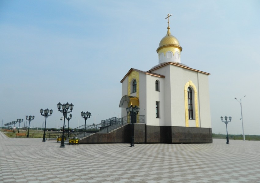 Салехард. Церковь Александра Невского в Парке Победы. фасады