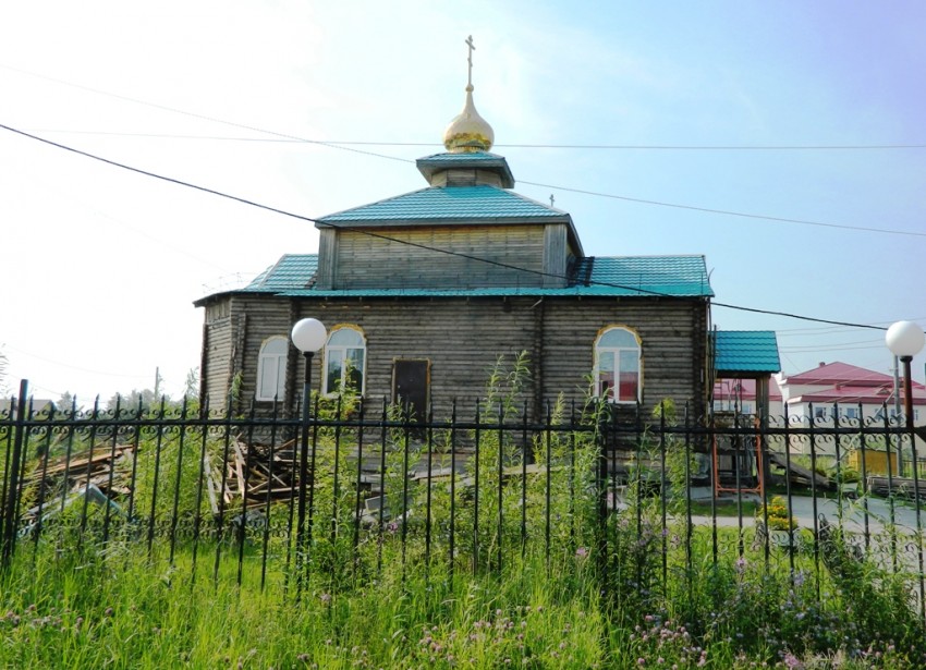 Мужи. Церковь Михаила Архангела (новая). фасады