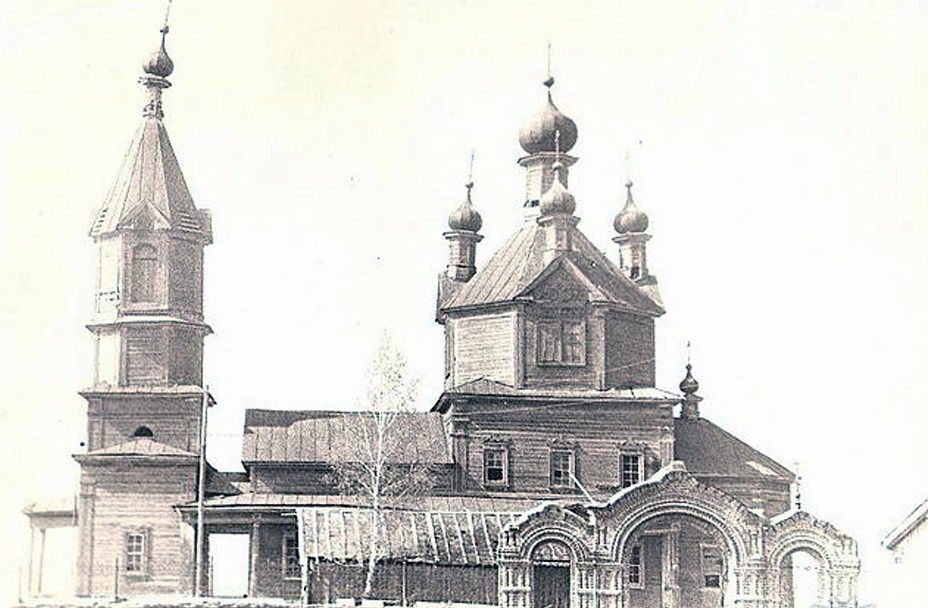 Бармино. Церковь Троицы Живоначальной (старая). архивная фотография