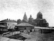 Собор Преображения Господня, Фото 1870-х г.г. (один из самых первых фотоснимков г. Брянска).  Источник: В. Попов «Брянскiй Покровскiй Соборъ: историко-археологическое изследованiе протоiерея В. Попова». Орелъ, 1907 г.<br>, Брянск, Брянск, город, Брянская область