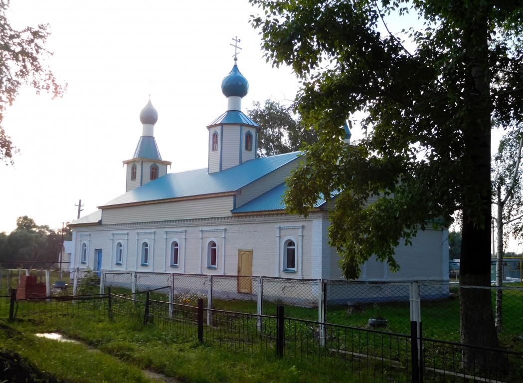 Церковь Петра и Павла, Девлезеркино (Челно-Вершинский район, Самарская область). фасады
