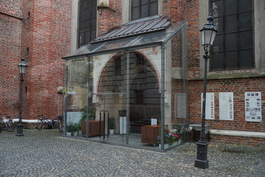 Мюнхен (München). Церковь Спаса Преображения. архитектурные детали