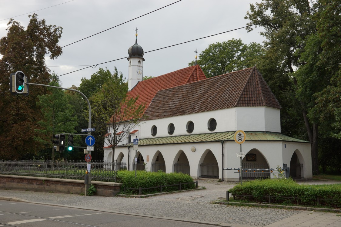 Церковь Покрова Пресвятой Богородицы, Мюнхен (München) (Германия, Прочие страны). общий вид в ландшафте