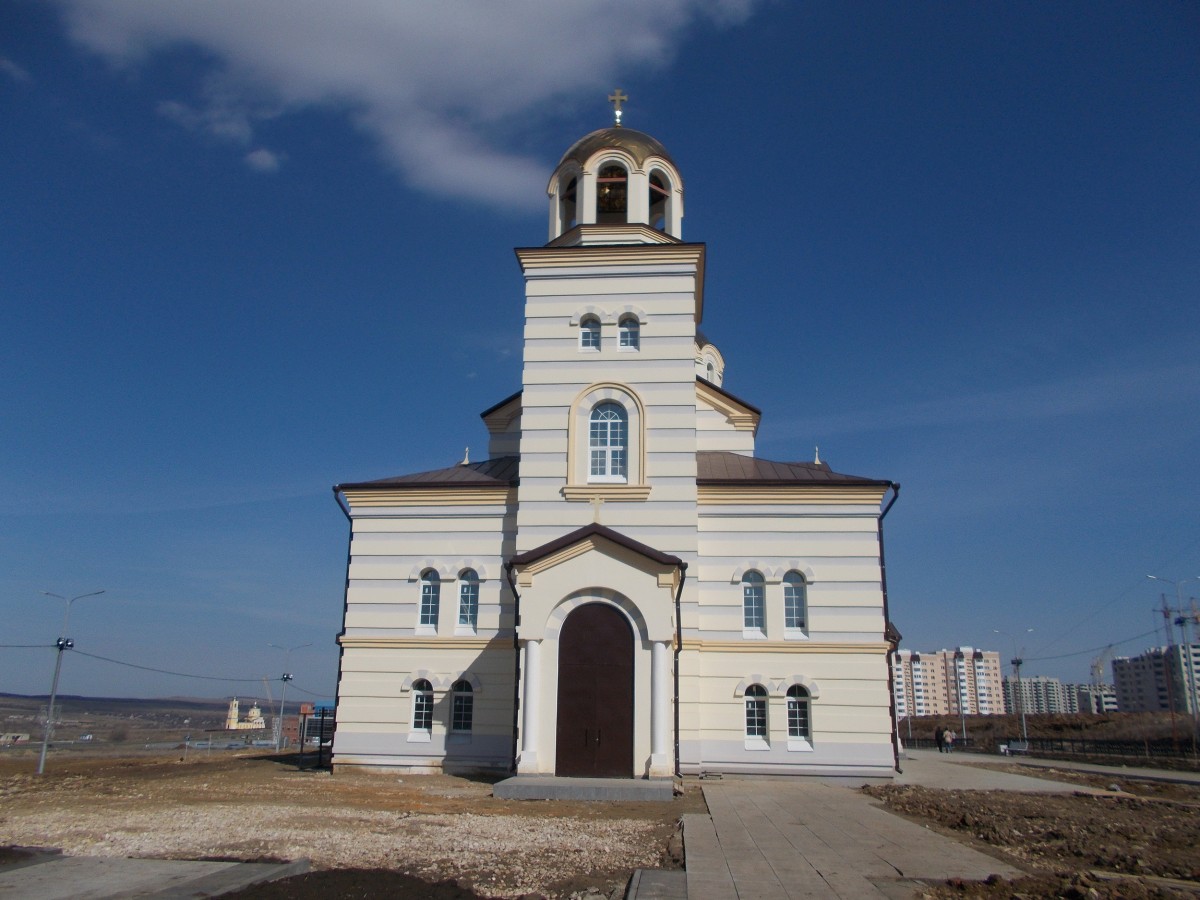 Саратов. Церковь Спиридона Тримифунтского. фасады