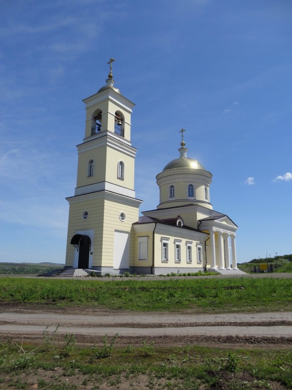 Саратов. Церковь Новомучеников и исповедников Саратовских. фасады