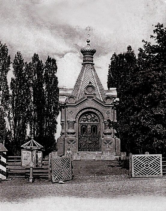 Часовня Александра Невского в Александровском сквере, Минск (Минск, город, Беларусь, Минская область). архивная фотография, Фото с сайта http://www.obitel-minsk.by/_oid100108099.html