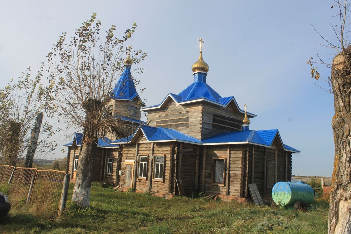 Сарсак-Омга. Церковь Введения во храм Пресвятой Богородицы. фасады