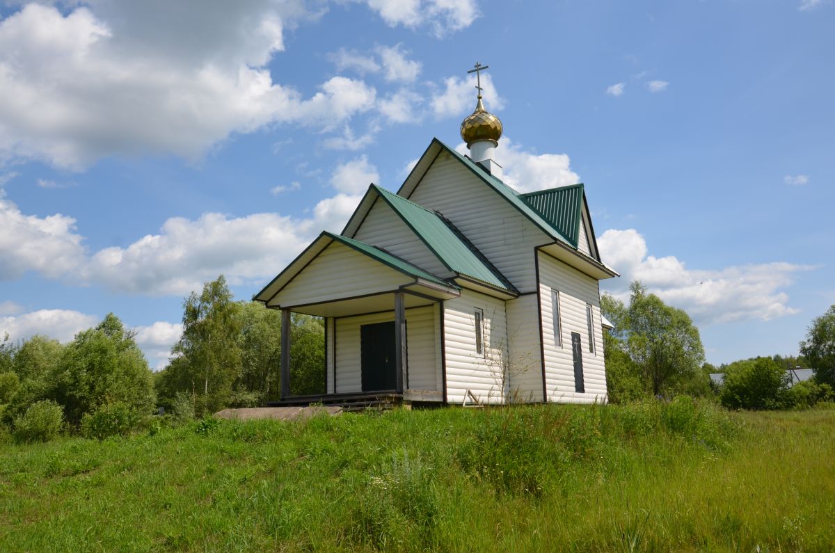 Церковь Сергия Радонежского, Беляево (Юхновский район, Калужская область). общий вид в ландшафте