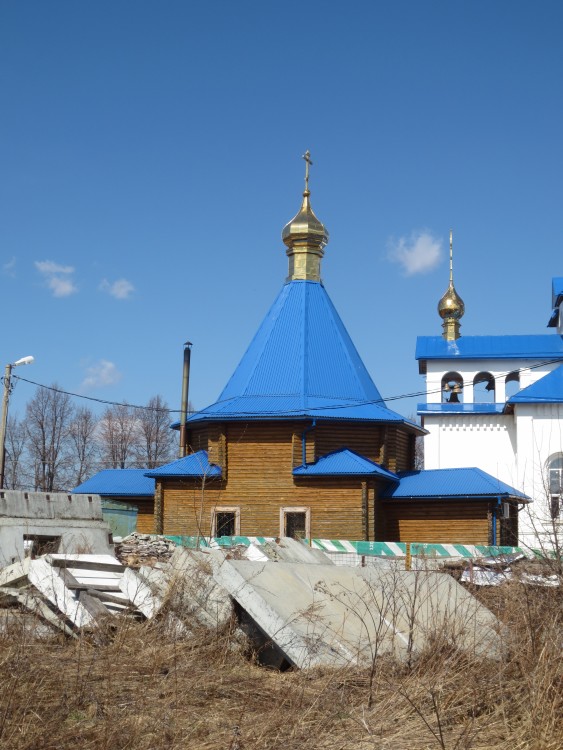 Красный Путь. Церковь Казанской иконы Божией Матери (деревянная). фасады