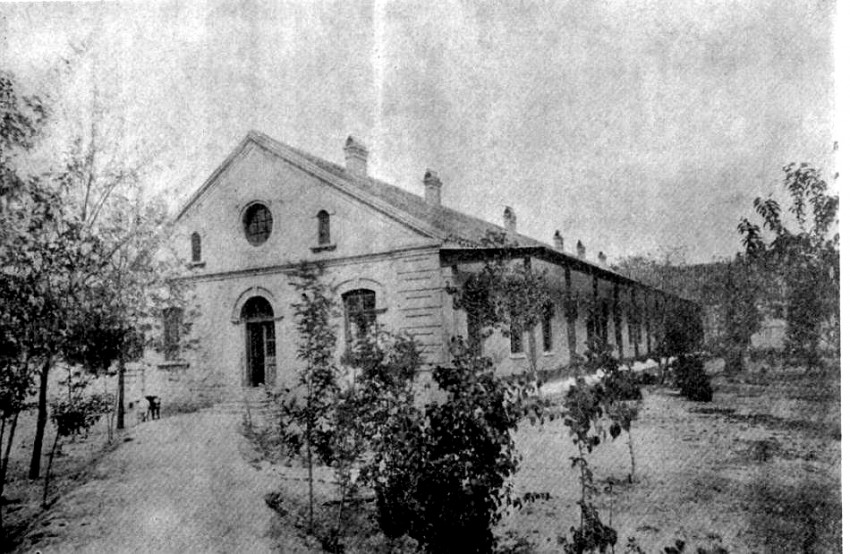 Пекин. Покровский монастырь в Бэйгуане. архивная фотография, Главный корпус Покровского женского монастыря. Источник: http://s16.sinaimg.cn/large/002uaZ6Izy6H7Of3y0v7f&690