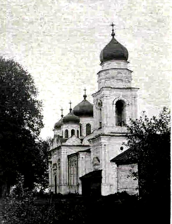 Церковь Варвары великомученицы на Варваринском кладбище, Севск (Севский район, Брянская область). архивная фотография, Фото с сайта http://humus.livejournal.com/4051012.html
