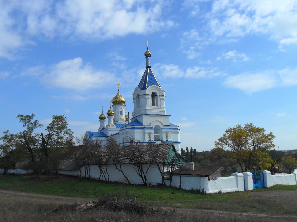 Церковь Петра и Павла, Дьяково (Антрацитовский район, Украина, Луганская область). фасады