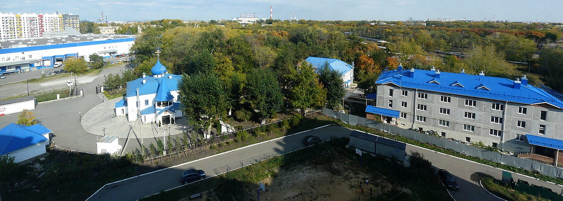 Челябинск. Одигитриевский женский монастырь (новый). фасады, Вид из соседнего дома