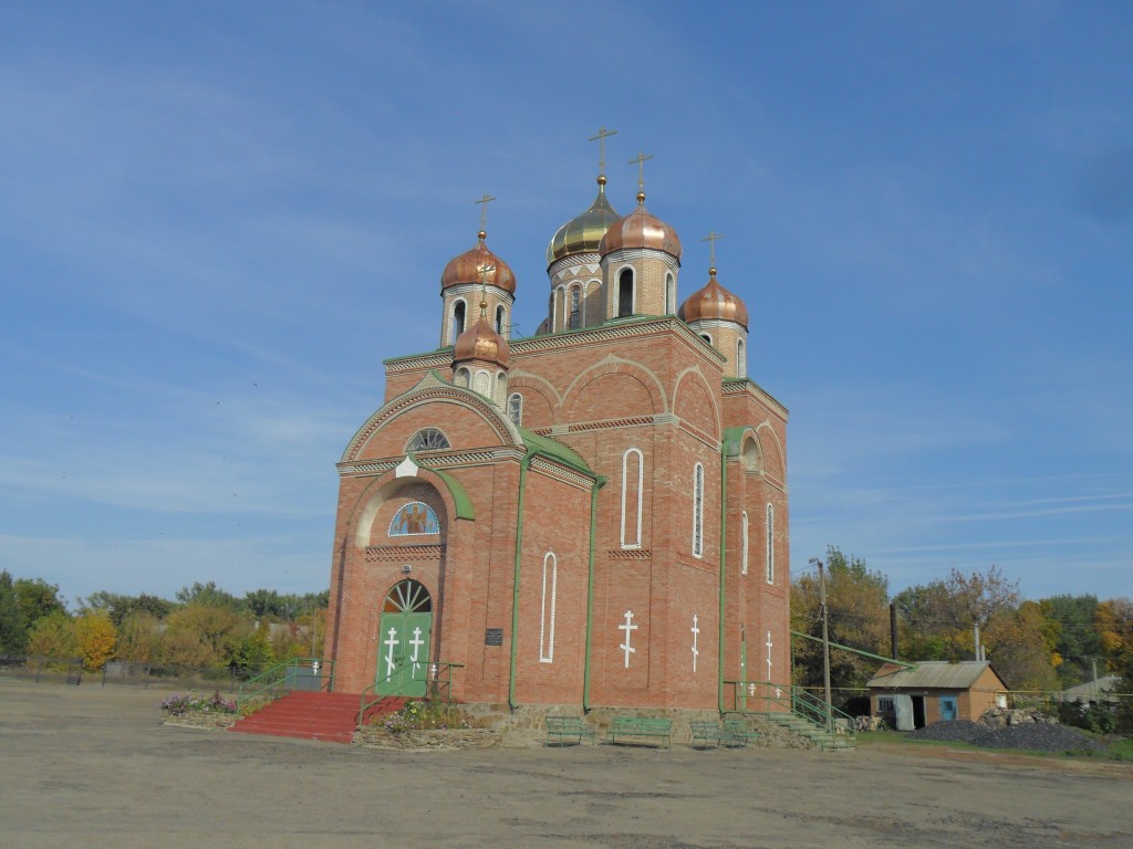 Церковь Михаила Архангела, Червонопартизанск (Свердловский район, Украина, Луганская область). фасады
