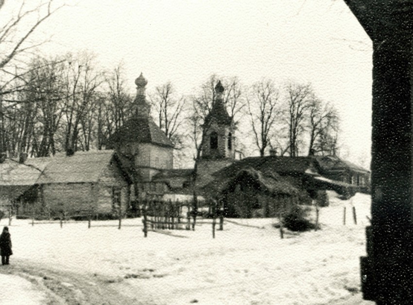 Стародуб. Церковь Покрова Пресвятой Богородицы. архивная фотография, Фото с сайта http://starodub.ucoz.ru/histori22.htm