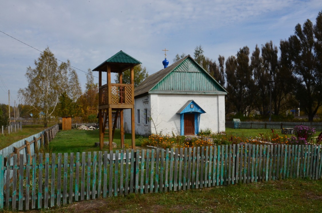 Холмечи. Церковь Тихвинской иконы Божией Матери. общий вид в ландшафте