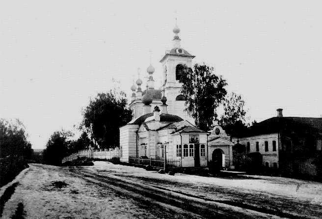 Кохма. Храмовый комплекс церквей Казанской иконы Божией Матери и Воздвижения Креста Господня на кладбище. архивная фотография, Фото с сайта http://russian-church.ru/viewpage.php?cat=ivanovo&page=130