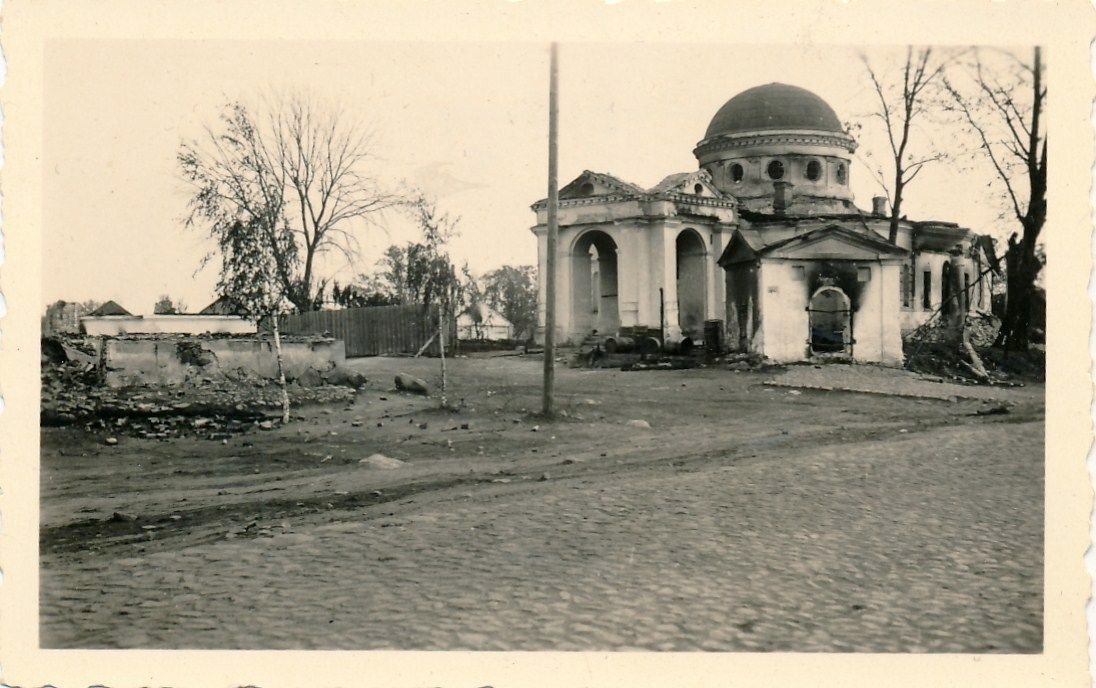 Фото 1941 г. с аукциона e-bay.de, архивная фотография. Церковь Троицы Живоначальной, Опочка (Опочецкий район, Псковская область)