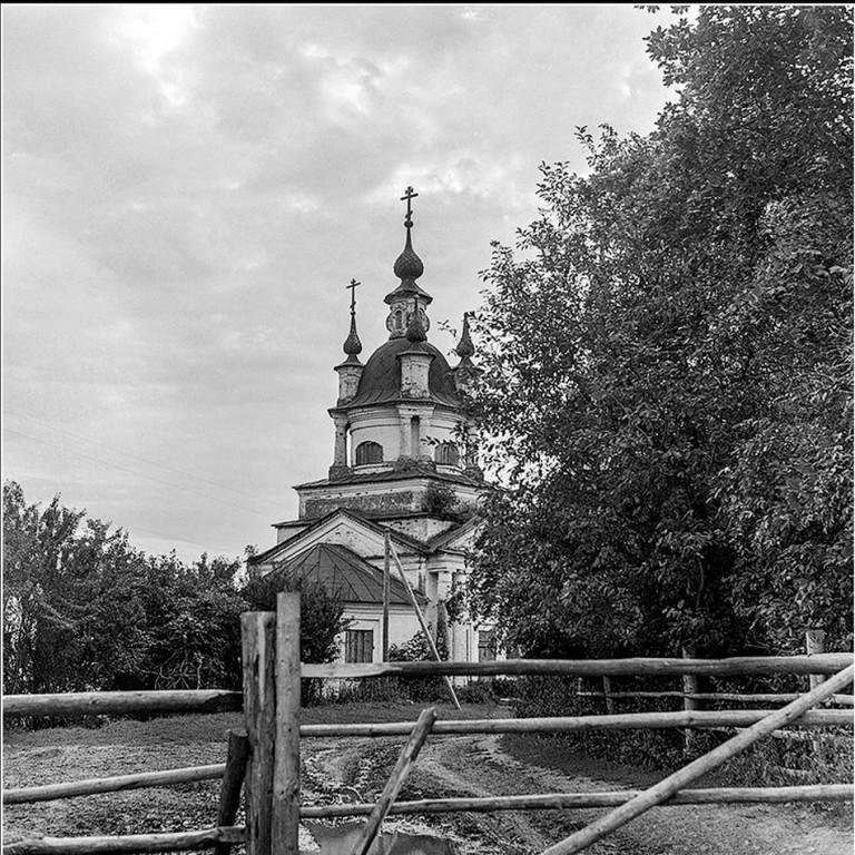 Церковь Троицы Живоначальной, Чмутово (Галичский район, Костромская область). документальные фотографии, Фото 1967г Из архива Ильи Гольберга