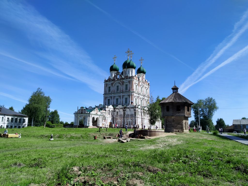 Сольвычегодск. Введенский необщежительный мужской монастырь. фасады