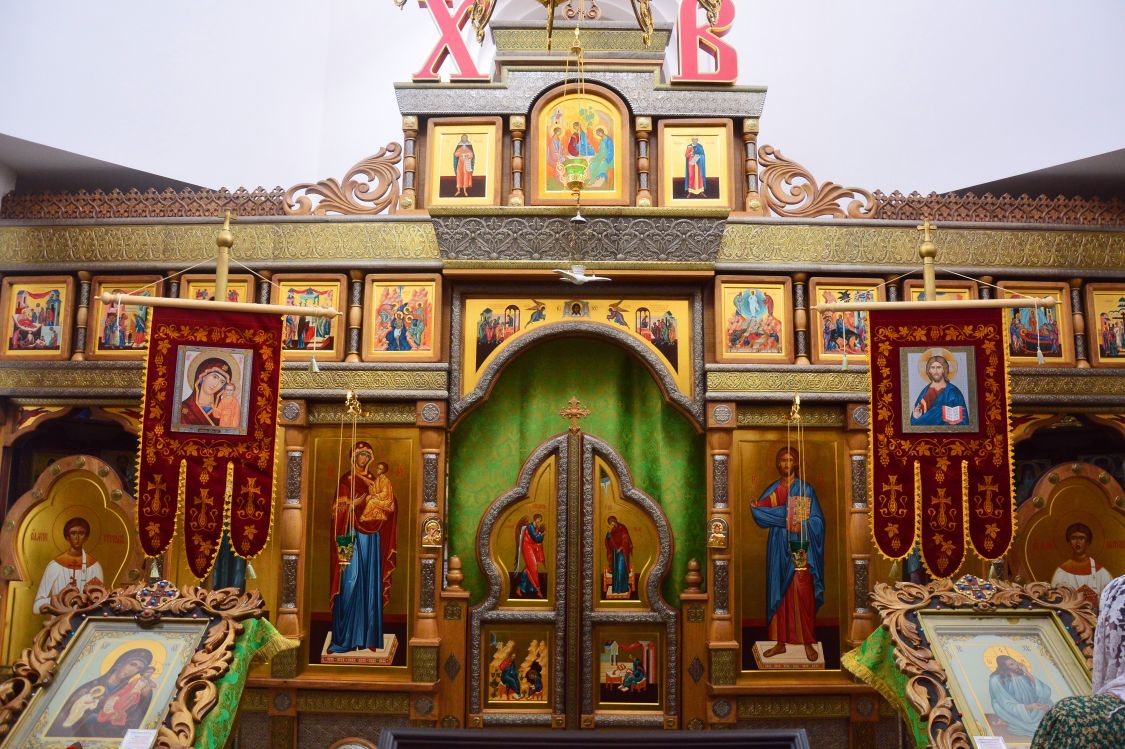 Церковь Ксении Петербургской, Артёмово (Пушкинский район и гг. Ивантеевка, Королёв, Московская область). интерьер и убранство