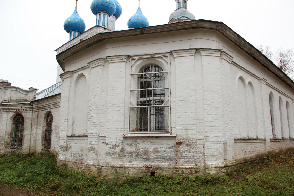 Церковь Сретения Господня, Аббакумцево (Некрасовский район, Ярославская область). архитектурные детали