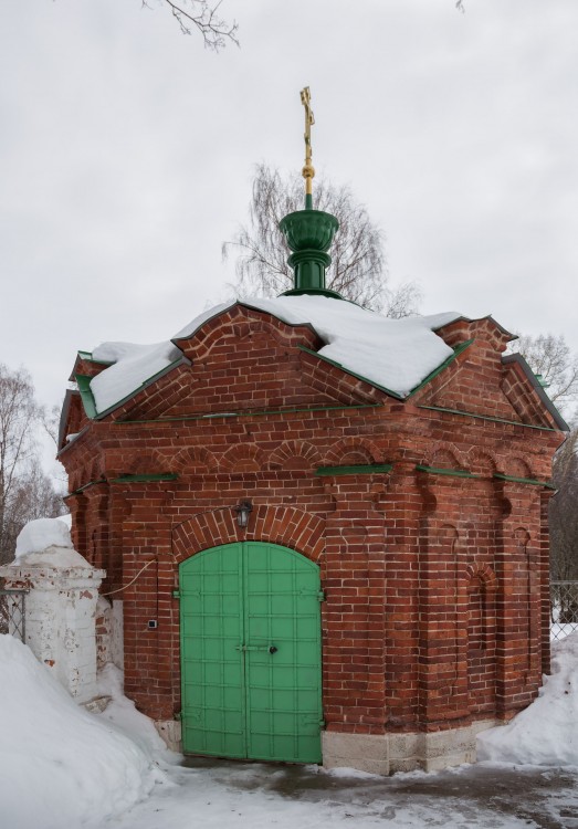 Аббакумцево. Неизвестная часовня. фасады, Фамильный склеп Некрасовых 1863г