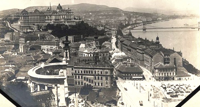 Церковь Димитрия Солунского, Будапешт (Венгрия, Прочие страны). архивная фотография, Источник: http://budapestcity.org/13-album/images/terek/Dobrentei-ter/1906-latkep-taban.jpg