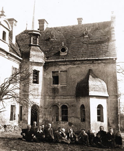 Самбож. Домовая церковь Параскевы Сербской. архивная фотография, Источник: http://przegladprawoslawny.pl/pages/Image/PP%2010-2015%20E-wydanie-7.jpg