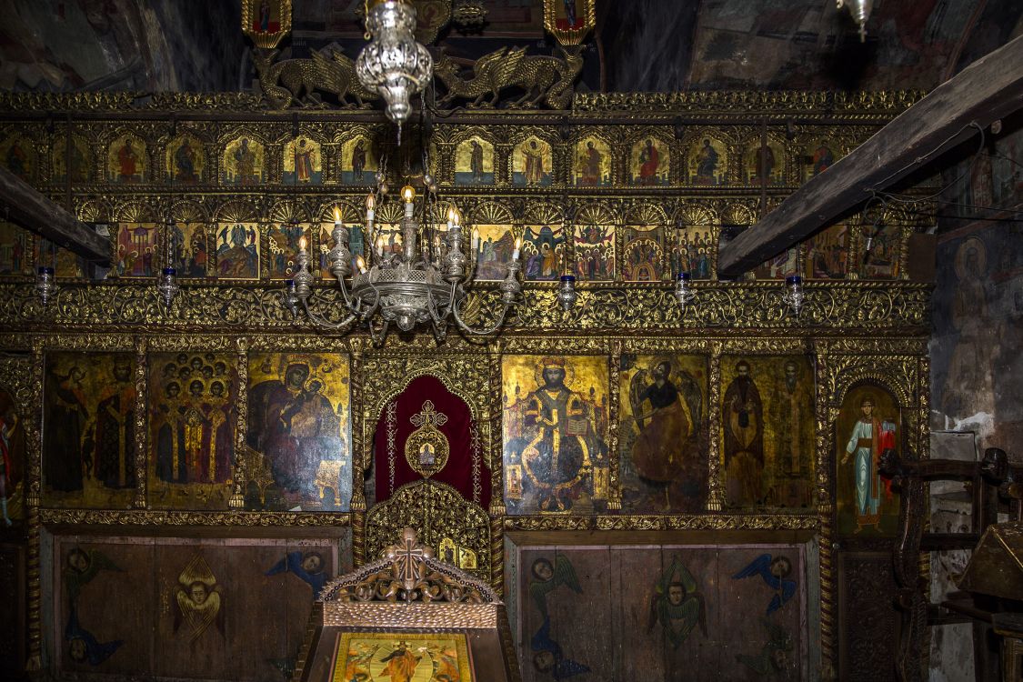 Монастырь Наума Охридского. Церковь Михаила и Гавриила архангелов, Свети Наум (Северная Македония, Прочие страны). интерьер и убранство, иконостас храма, выполненный в 1711 г.