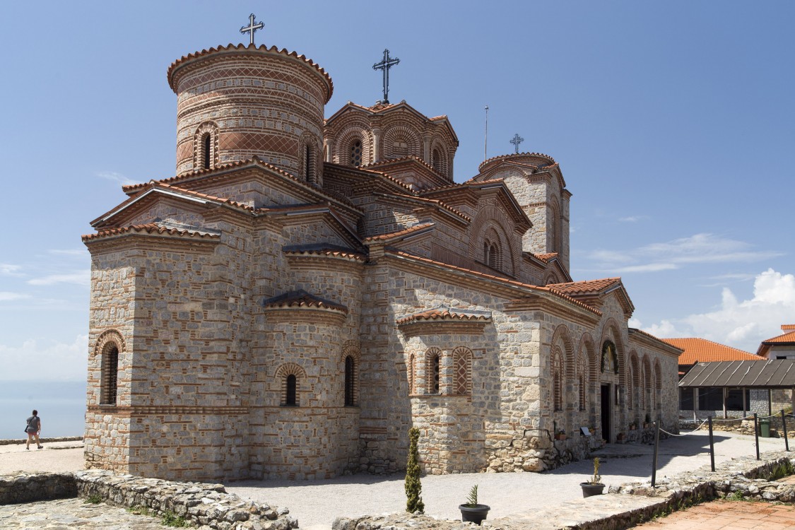 Охрид. Климентовский монастырь. Церковь Пантелеимона Целителя. фасады, вид с северо-востока