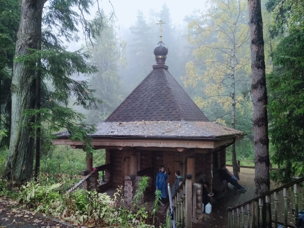 Часовня Петра и Павла, Троицкое (Мытищинский городской округ и гг. Долгопрудный, Лобня, Московская область). дополнительная информация, Купели