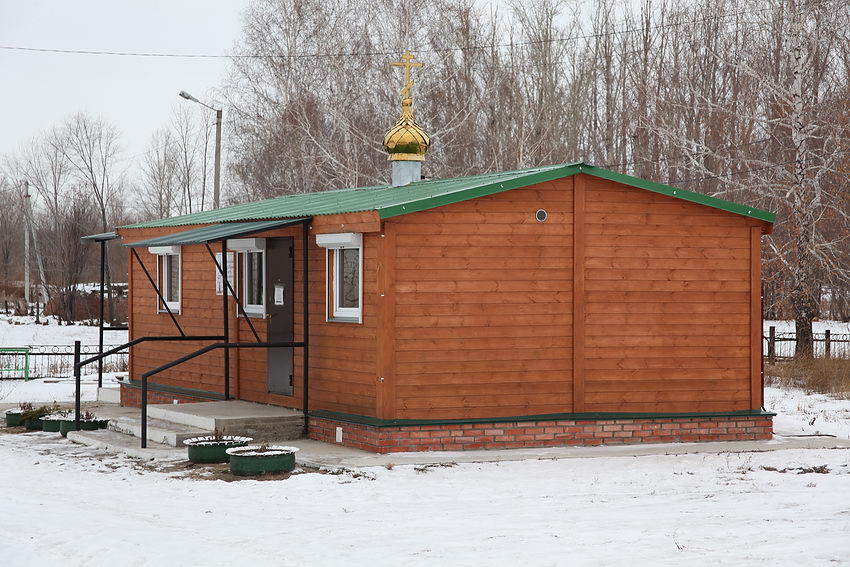 Бобровка. Церковь Моисея Уфимского (временная). фасады