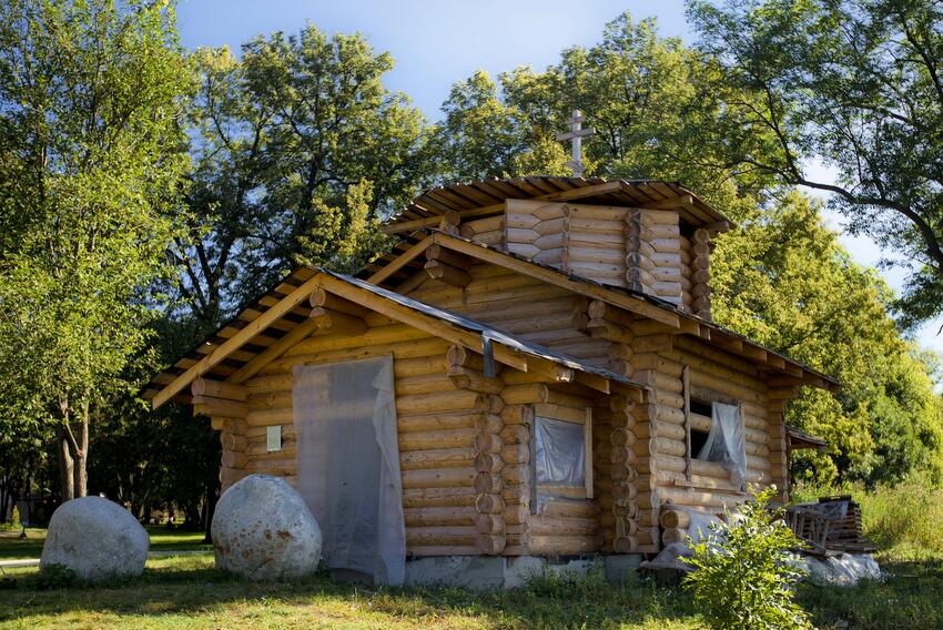 Часовня Петра и Павла, Петропавловское (Венёвский район, Тульская область). фасады, часовня в процессе возведения