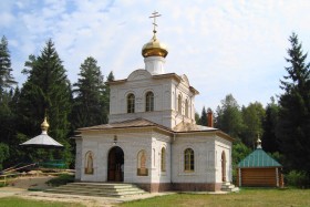 Оковцы. Спасо-Преображенский скит. Храм-часовня Смоленской иконы Божией Матери 
