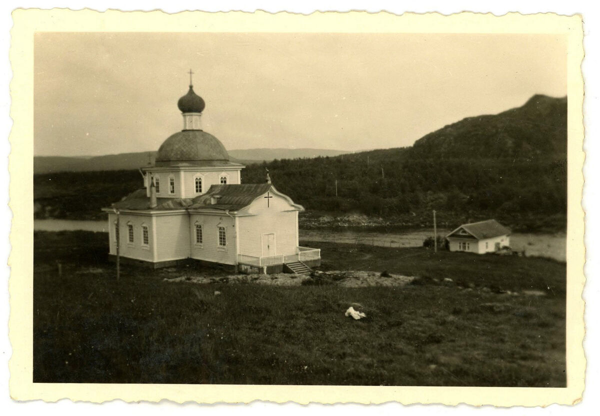 Трифонов Печенгский монастырь в Печенге. Церковь Рождества Христова, Печенга (Печенгский район, Мурманская область). архивная фотография, Фото с аукциона e-bay.de